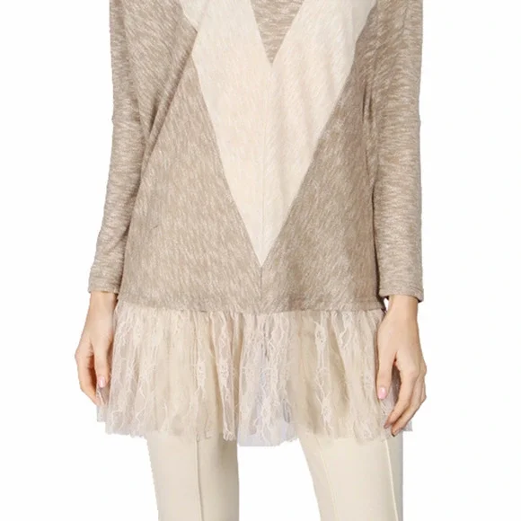 A'REVE anthropolpgie  over sized V Top W/Laced hem - Picture 2 of 3